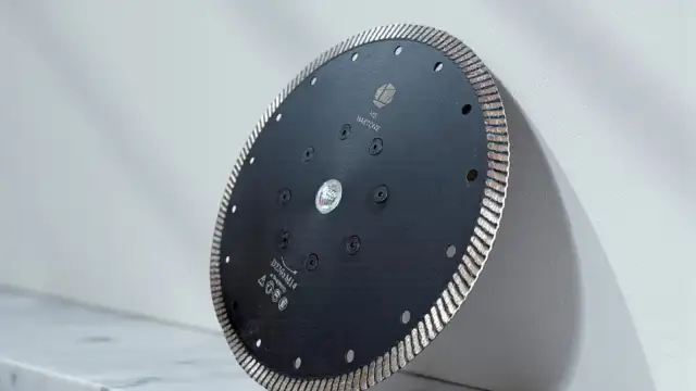 Diamantový univerzální TURBO kotouč D230xM14