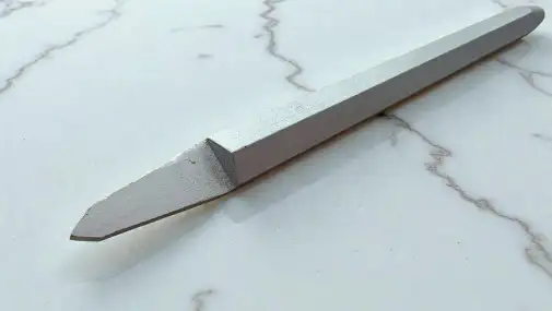 Kamenický sekáč se slinutým karbidem 4mm