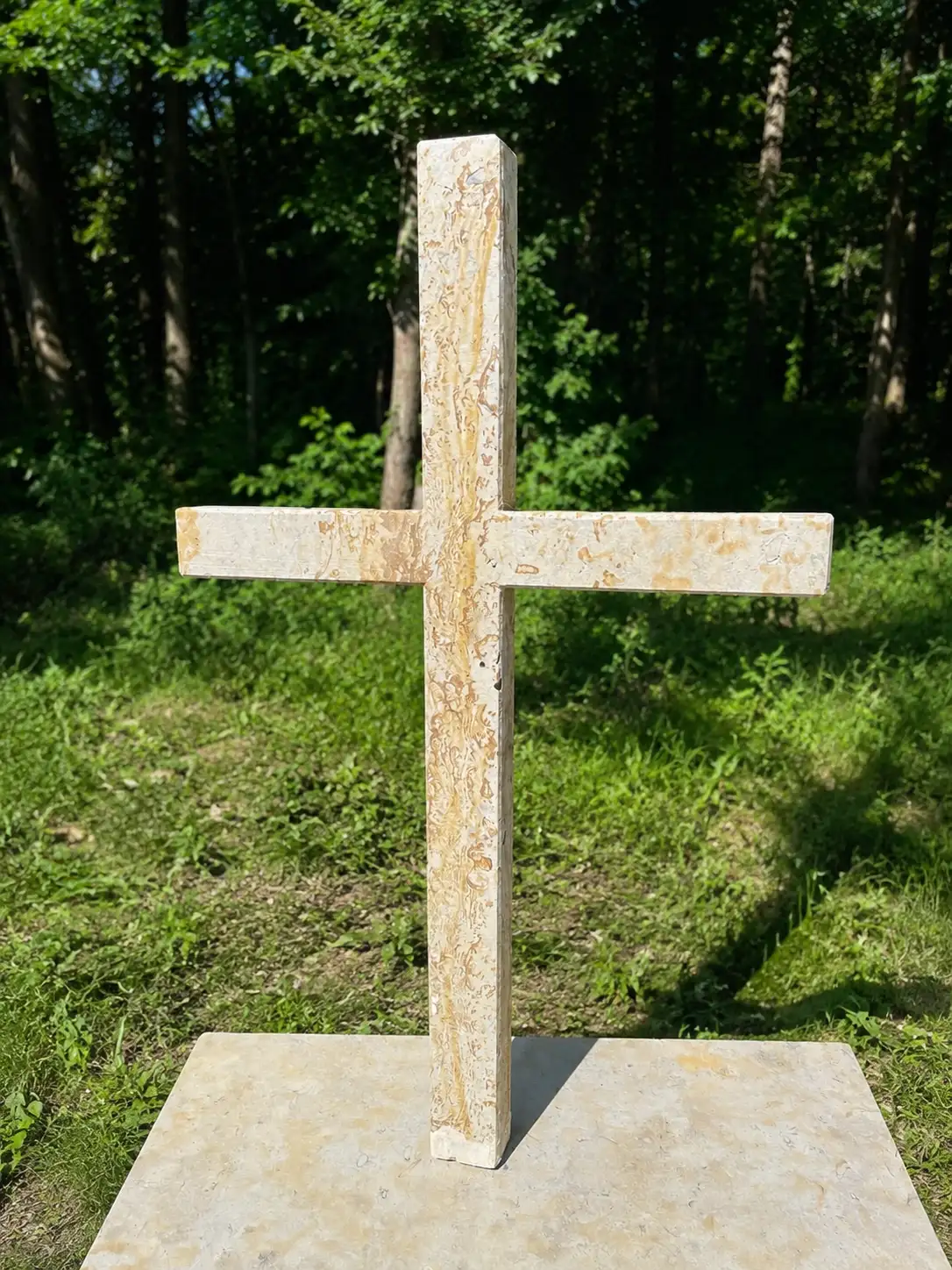 Kamenný kříž z dubeneckého pískovce - 6 x 66 x 100 cm, ruční kamenická výroba