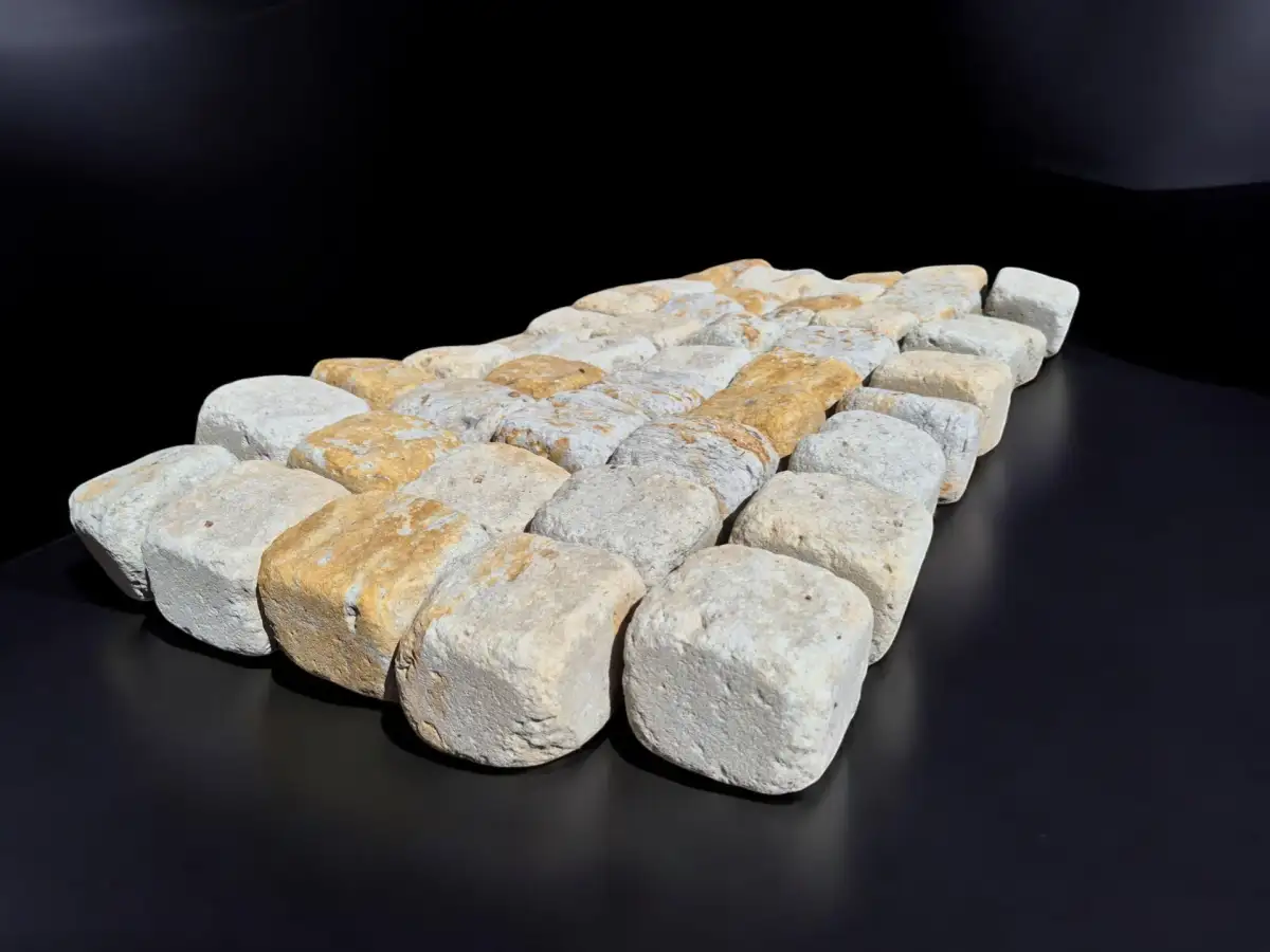Pískovcové dlažební kostky - 8x8x6 cm (zakulacené)